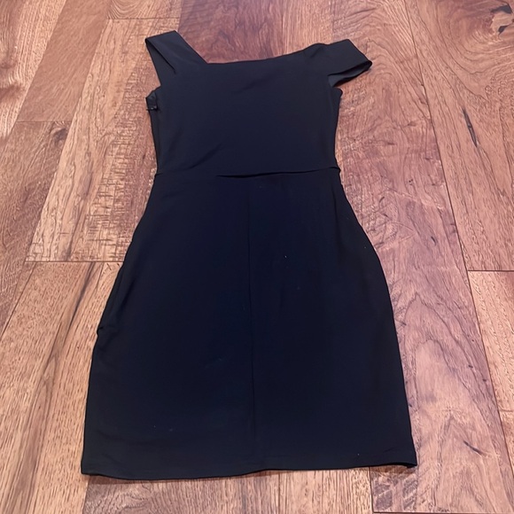 Super Down Woman’s Black Asymmetrical Dress Size XXS - Picture 4 of 5